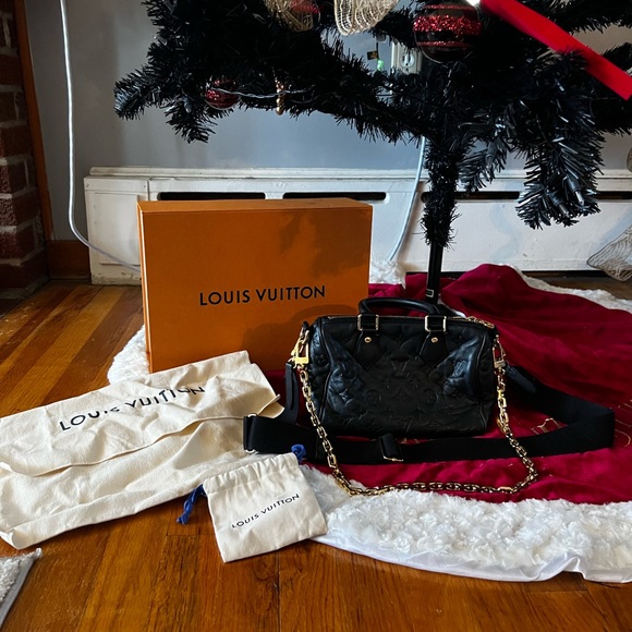 Authentic* LOUIS VUITTON Lambskin Embossed Monogram Speedy 22 Bandouliere Black - Picture 15 of 15